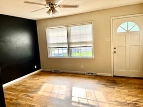 272 Liverpool Rd in Lexington, KY - Foto de edificio - Building Photo