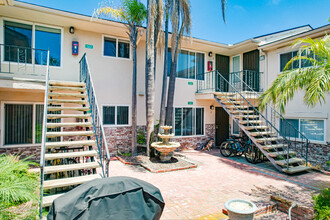 4445 Fanuel St in San Diego, CA - Building Photo - Building Photo