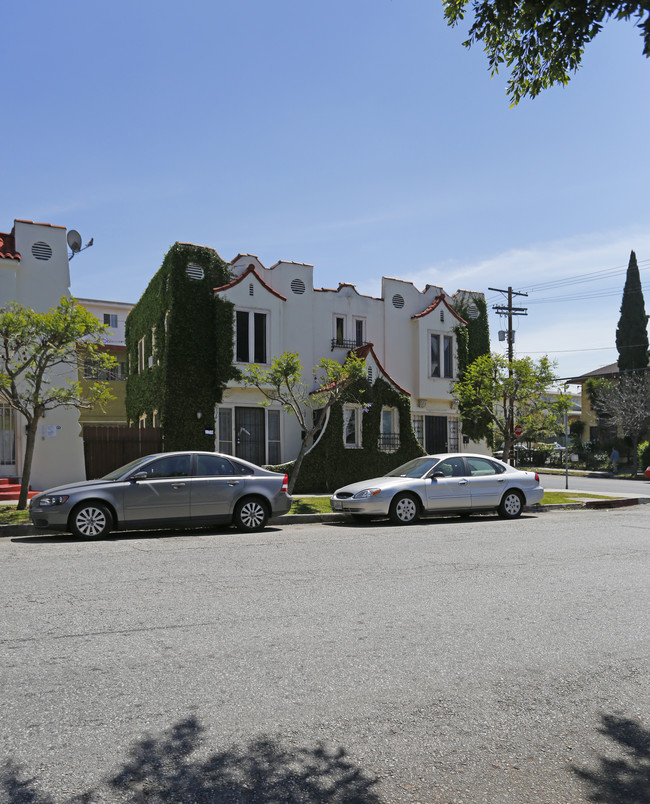 932 S Berendo St in Los Angeles, CA - Building Photo - Building Photo