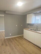 2198 Utley Rd in Flint, MI - Foto de edificio - Building Photo