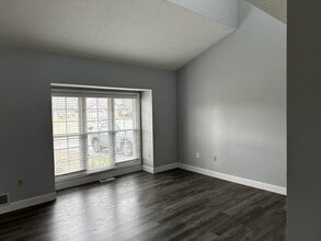 5 White Oak Bend in Rochester, NY - Building Photo - Building Photo
