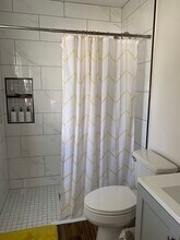 2872 E Ventura Rd in Palm Springs, CA - Foto de edificio - Building Photo