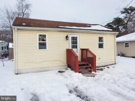72 Peony St in Pemberton Township, NJ - Building Photo