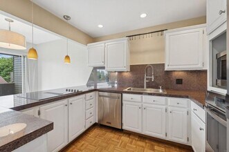 2618 4th Ave N in Seattle, WA - Building Photo - Building Photo