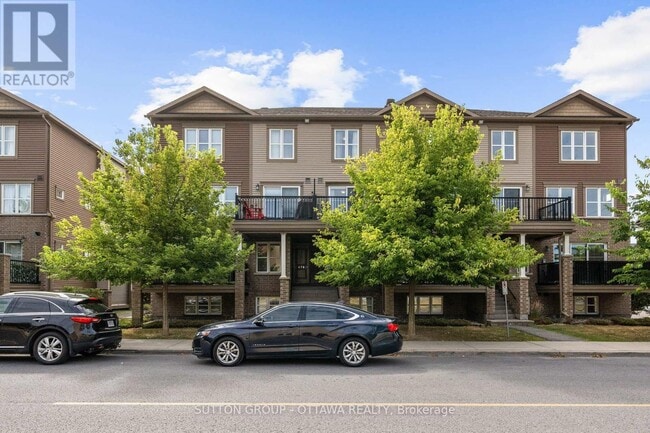 property at 474 Clearbrook Dr