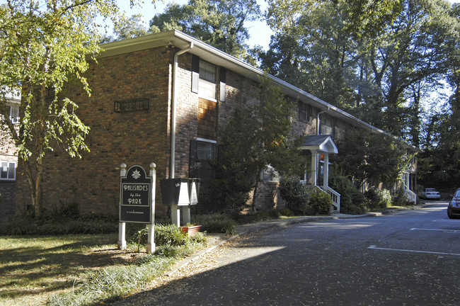 Glendale Terrace in Atlanta, GA - Foto de edificio - Building Photo