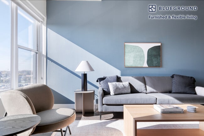 100 N Addison Ave in Elmhurst, IL - Foto de edificio - Building Photo