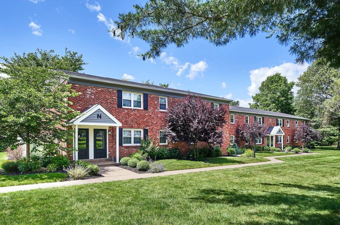 Dublin Village in Dublin, PA - Foto de edificio