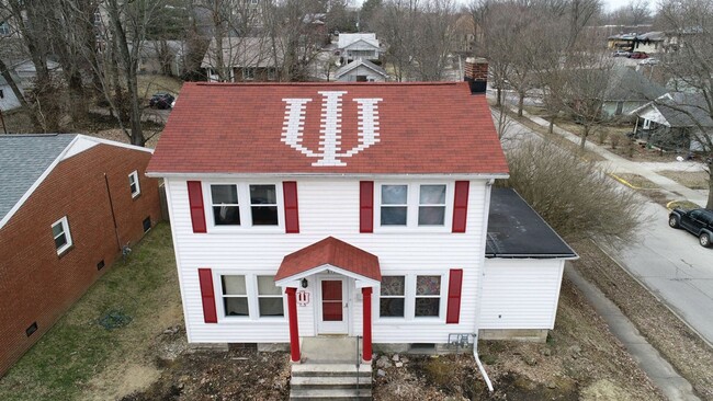property at 817 N Washington St