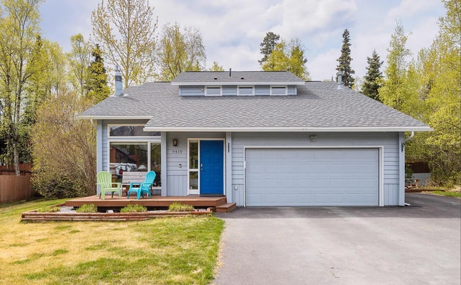 property at 9410 Swan Cir