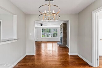 1614 Clemson Rd in Jacksonville, FL - Building Photo - Building Photo