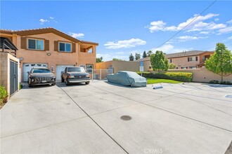 110 S Date Ave, Unit 4 in Rialto, CA - Building Photo - Building Photo