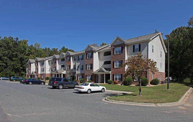 Arrowood Villas in Charlotte, NC - Foto de edificio - Building Photo