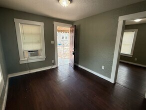 8207 N 12th St in Tampa, FL - Building Photo - Building Photo