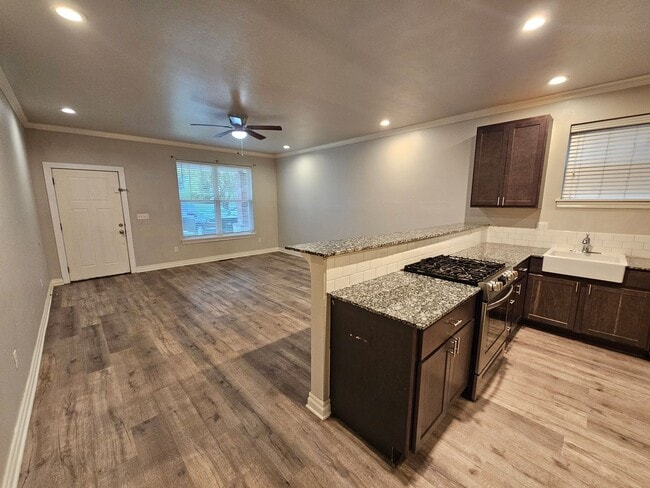 106 Castro St in Norman, OK - Building Photo - Building Photo