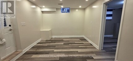 34 Interlacken Dr in Brampton, ON - Building Photo - Building Photo