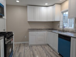1907 21st St in Rockford, IL - Building Photo - Building Photo
