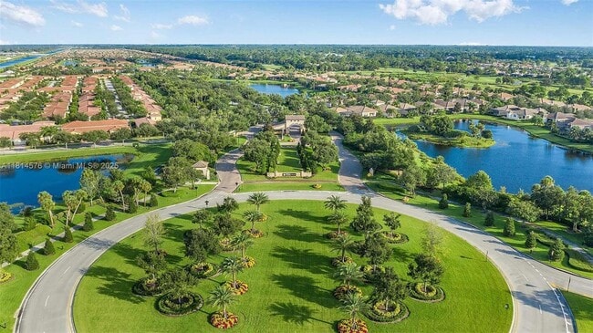 11356 SW Pietra Wy in Port St. Lucie, FL - Foto de edificio - Building Photo