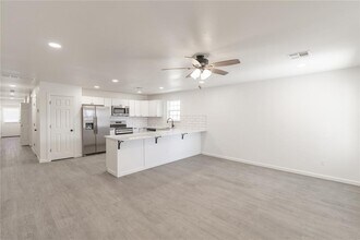 785 NE 4th St in Newcastle, OK - Building Photo - Building Photo