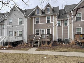 5911 N 166th St in Omaha, NE - Building Photo