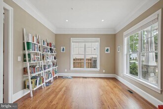 7604 Holiday Terrace in Bethesda, MD - Building Photo - Building Photo