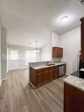 1208 W E Ross Pkwy in Southaven, MS - Building Photo - Building Photo