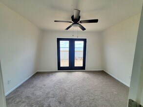 810 W Cattle Dr in Onalaska, TX - Building Photo - Building Photo