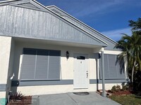 1 Mayfield Way in Boynton Beach, FL - Building Photo - Building Photo