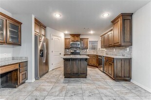 1904 SW 18th St in Bentonville, AR - Building Photo