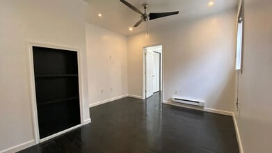 2111 S 15th St in Philadelphia, PA - Building Photo - Building Photo