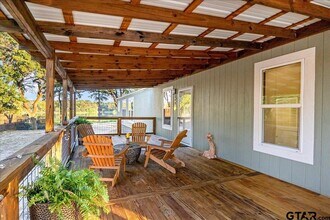 409 Willow Dr in Wills Point, TX - Foto de edificio - Building Photo