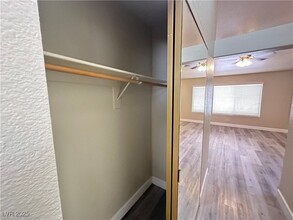 1201 Bainberry Ridge Ln in Las Vegas, NV - Foto de edificio - Building Photo