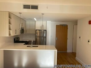 150 Camden St in Boston, MA - Building Photo - Building Photo
