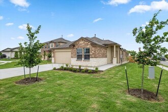 104 Winged Foot Ct in San Marcos, TX - Building Photo - Building Photo