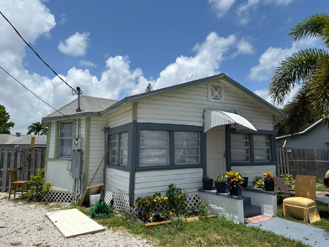 property at 233 NW 5th Ave