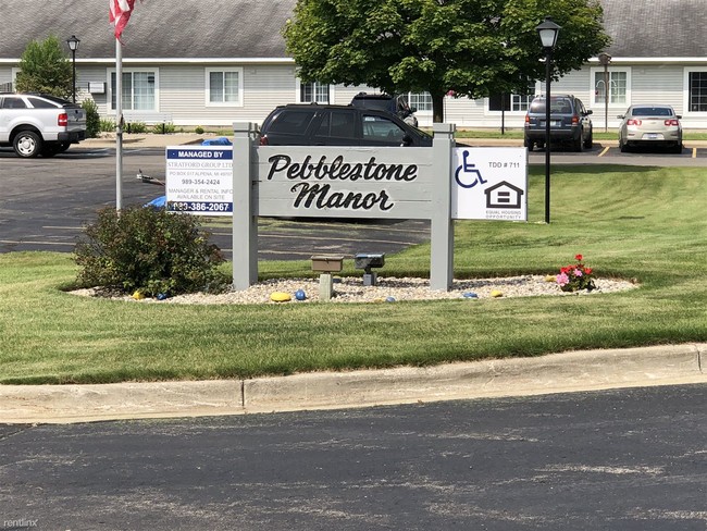 Pebblestone Manor Senior Apartments in Clare, MI - Building Photo - Building Photo