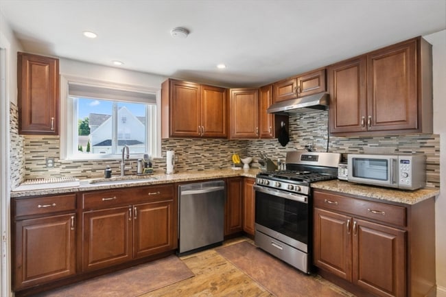 40 Danny Rd in Boston, MA - Building Photo - Building Photo