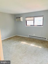 118 E Moreland Ave-Unit -3B in Hatboro, PA - Building Photo - Building Photo