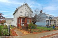 45 Cedar St in Keyport, NJ - Foto de edificio - Building Photo