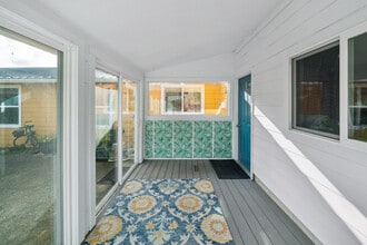 7998 14th St in Bay City, OR - Building Photo - Building Photo