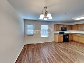 217 N Willow Way in Cibolo, TX - Building Photo - Building Photo