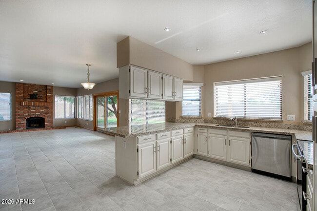 151 E Jeanine Dr in Tempe, AZ - Building Photo - Building Photo