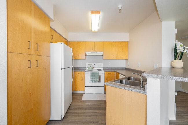 Clyburn at Stapleton in Denver, CO - Foto de edificio - Interior Photo