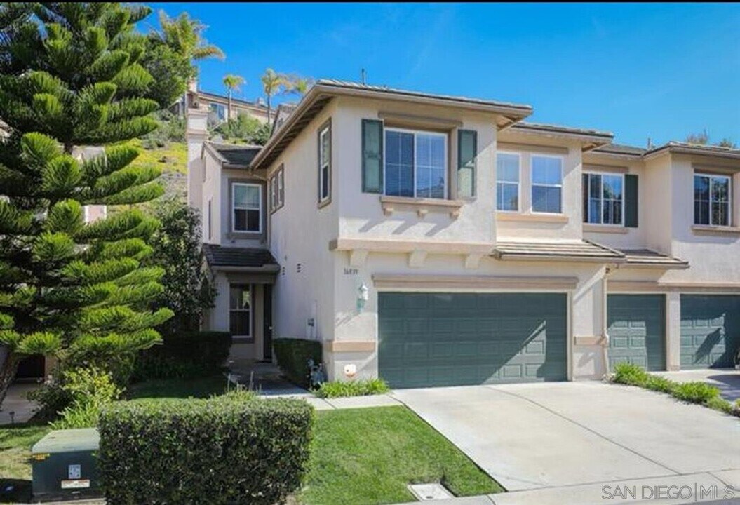 16839 Abundante St in San Diego, CA - Building Photo