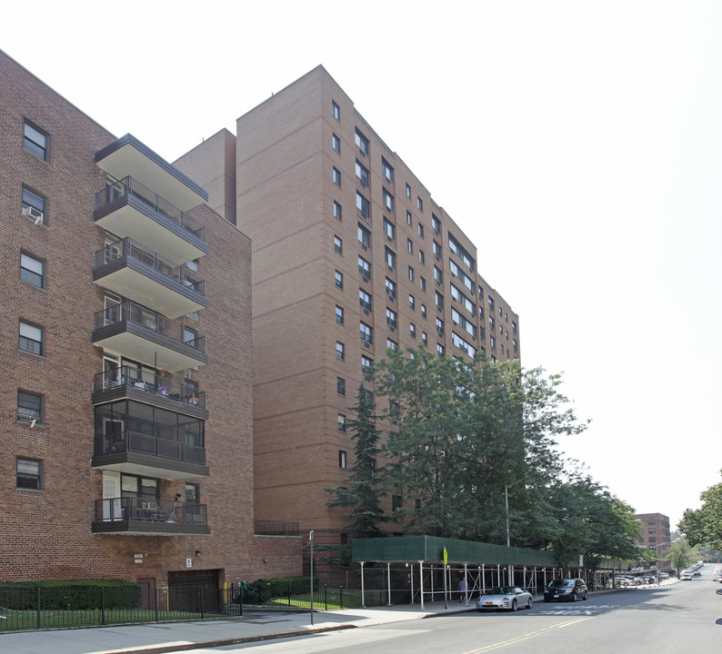 Scheuer House of Flushing in Flushing, NY - Foto de edificio