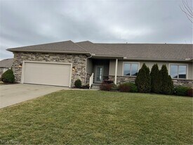 1177 Pine Bluff Dr NE in New Philadelphia, OH - Building Photo