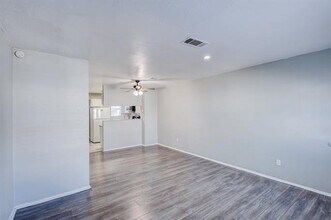 613 Carriagehouse Ln in Garland, TX - Building Photo - Building Photo