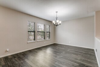 7766 Falcon Oak Dr in San Antonio, TX - Building Photo - Building Photo