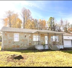 634 Dover Rd in Clarksville, TN - Building Photo - Building Photo