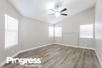 5797 Goodsprings Ct in Las Vegas, NV - Building Photo - Building Photo